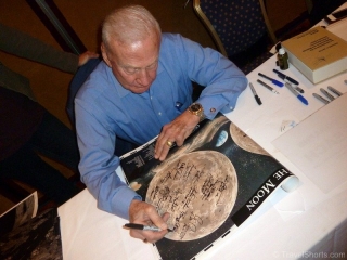 Buzz Aldrin signing Autographs