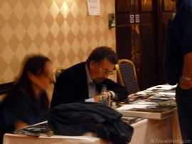 robert-powell-signing-autographs