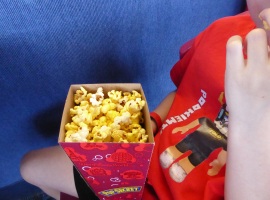 1_Florida-Day-2-033-EPCOT-Popcorn