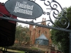 magic-kingdom-haunted-mansion-04.jpg