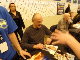 christopher-lloyd-signing-autographs-05