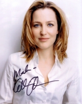 gillian-anderson-signed-photograph