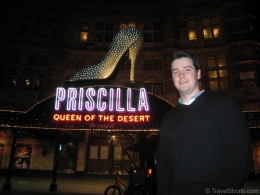 priscilla-queen-of-the-desert-02
